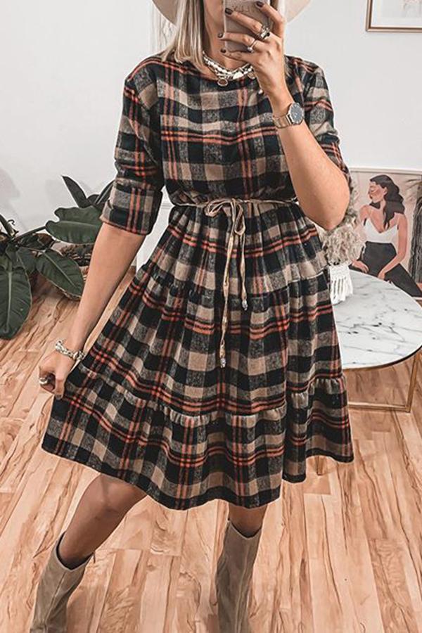 Feminine Tartan Round Neck Midi Dress