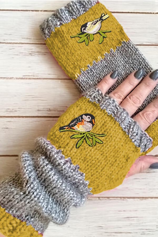 Warm Embroidered Gloves