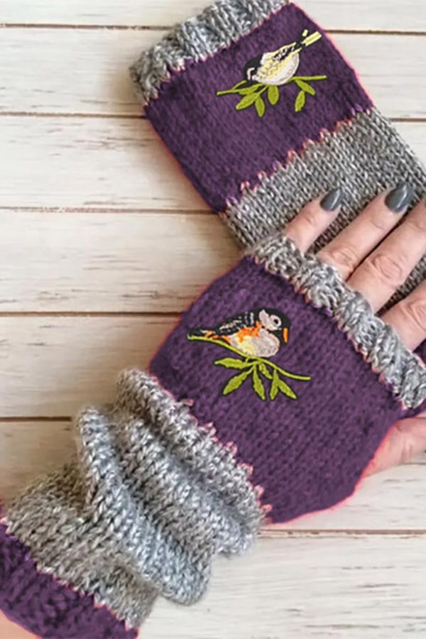 Warm Embroidered Gloves