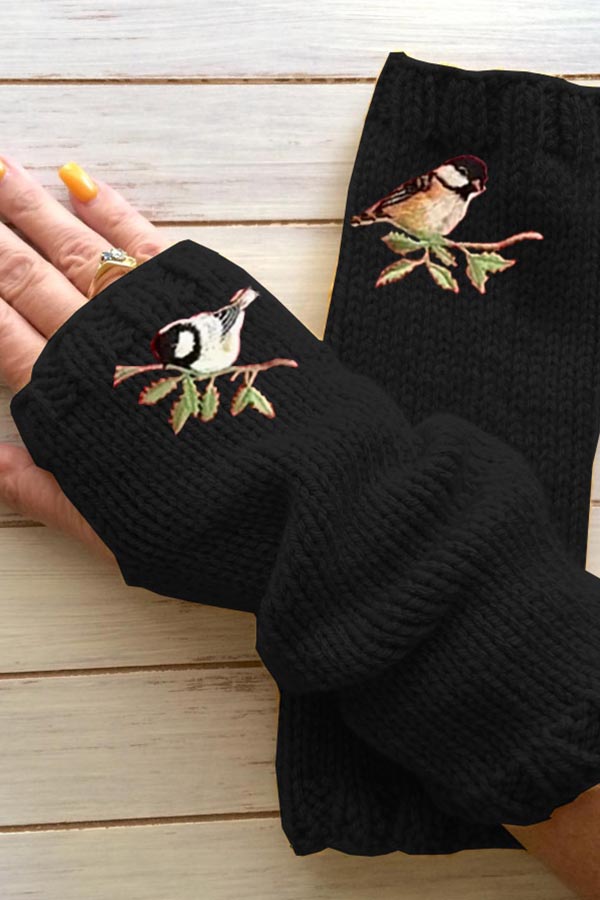 Warm Embroidered Gloves