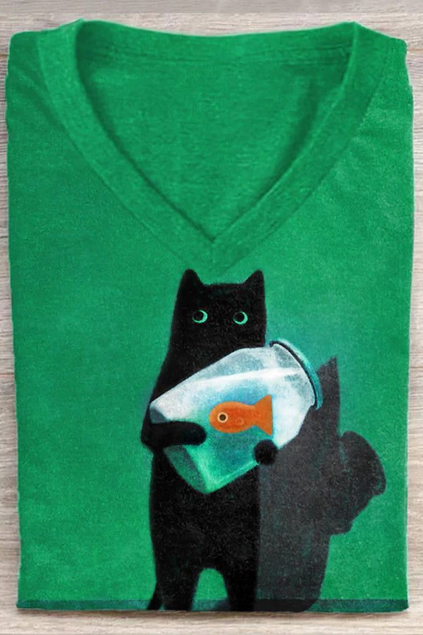 Cat Holding Goldfish Bowl Art Design T-Shirt