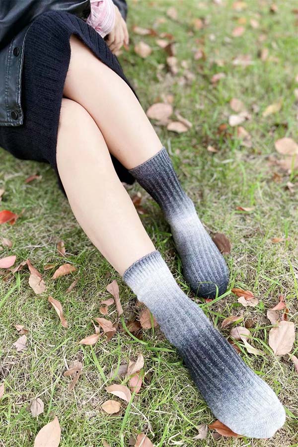 Autumn and Winter Gradient Socks