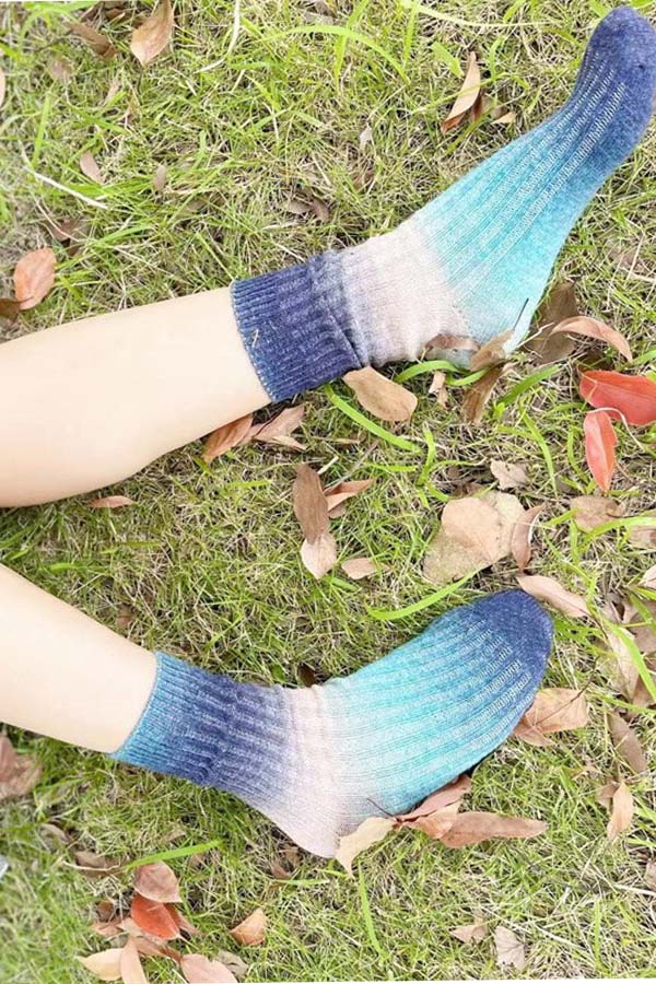 Autumn and Winter Gradient Socks