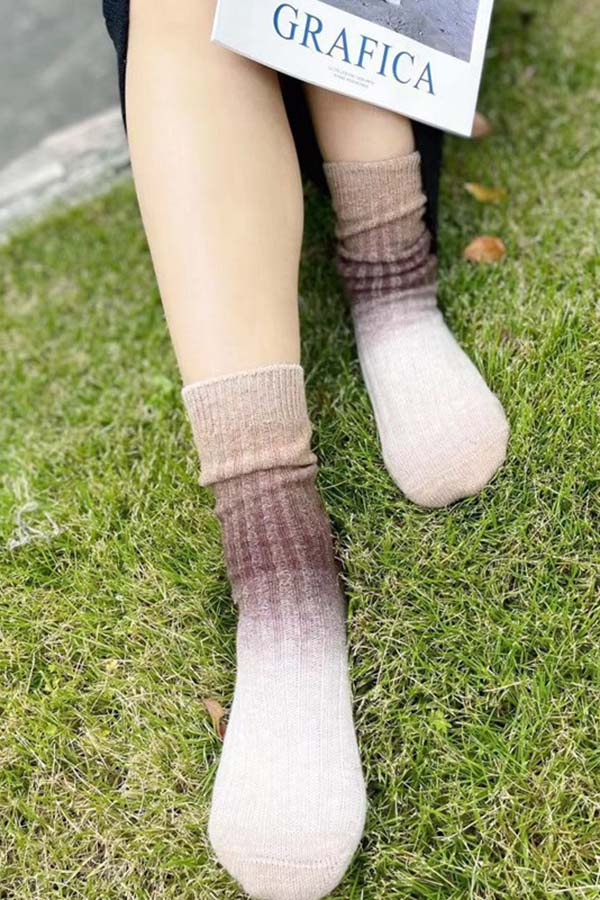 Autumn and Winter Gradient Socks