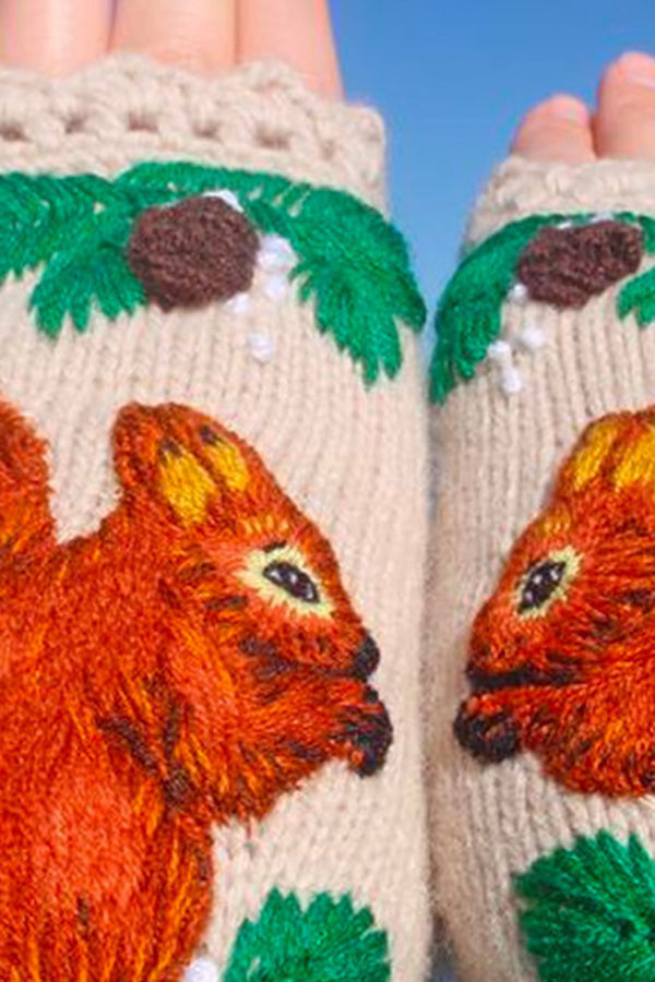 Retro Squirrel Knitted Gloves