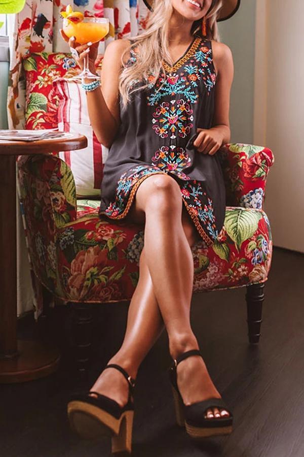 Ethnic Style Sleeveless V-neck Mini Dress