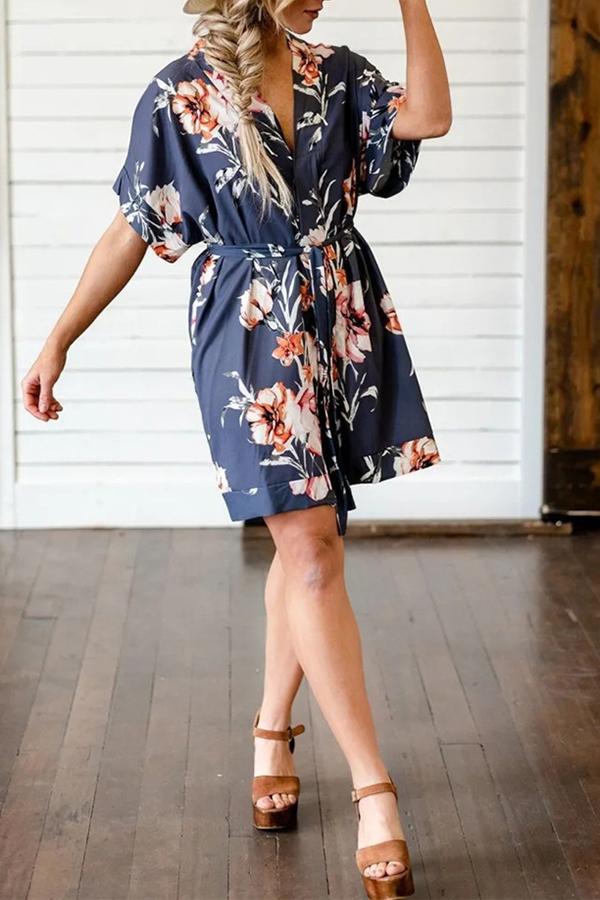 Buttoned Lace Printed V-neck Short-sleeved Dress