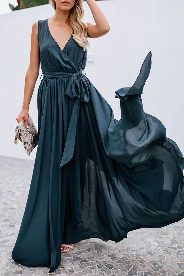 Solid Color V-neck Mid-waist Sleeveless Maxi Dress