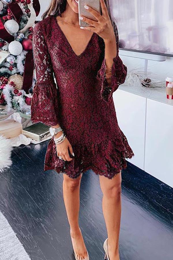 Feminine Stylish Deep V Neck Lace Flounce Sleeves Flared Midi Dress